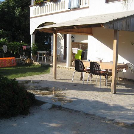 Apartments Yvonne Pakoštane Εξωτερικό φωτογραφία