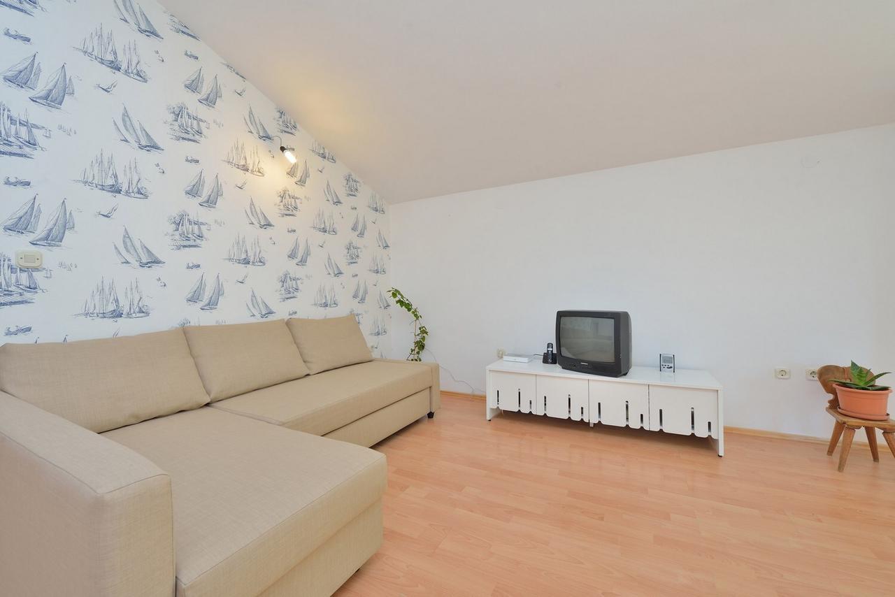 Apartments Yvonne Pakoštane Εξωτερικό φωτογραφία