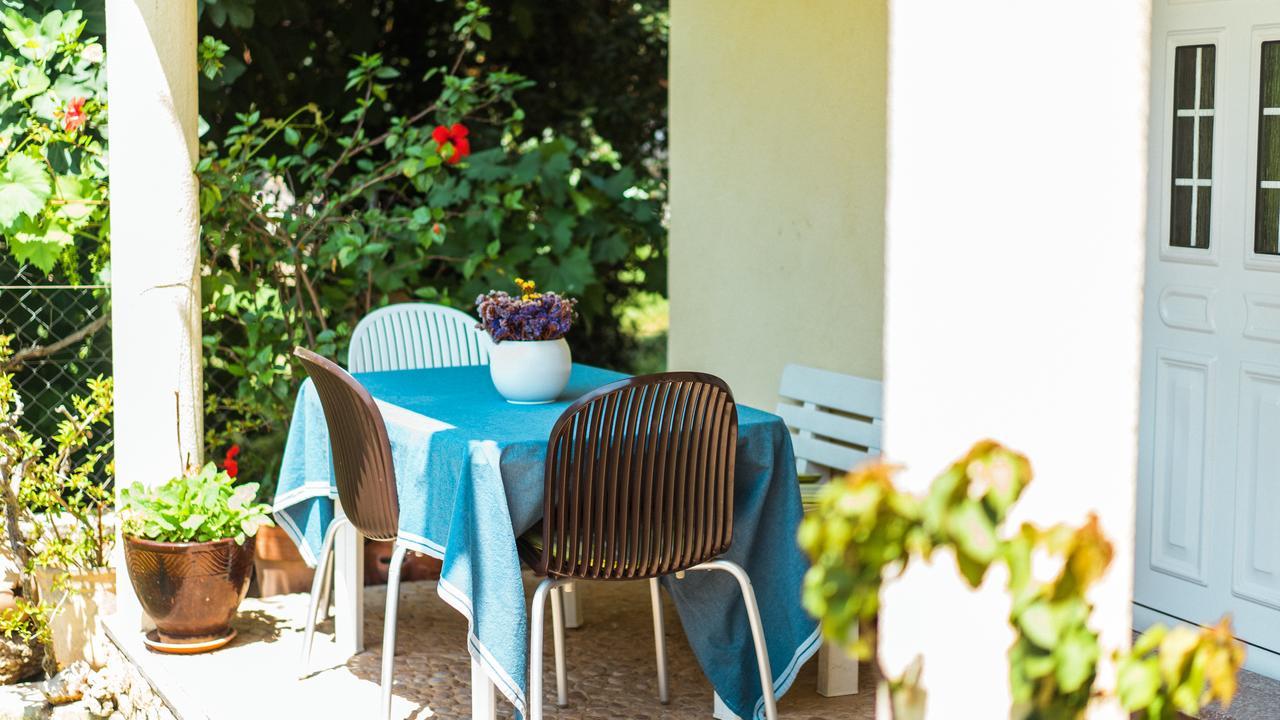 Apartments Yvonne Pakoštane Εξωτερικό φωτογραφία