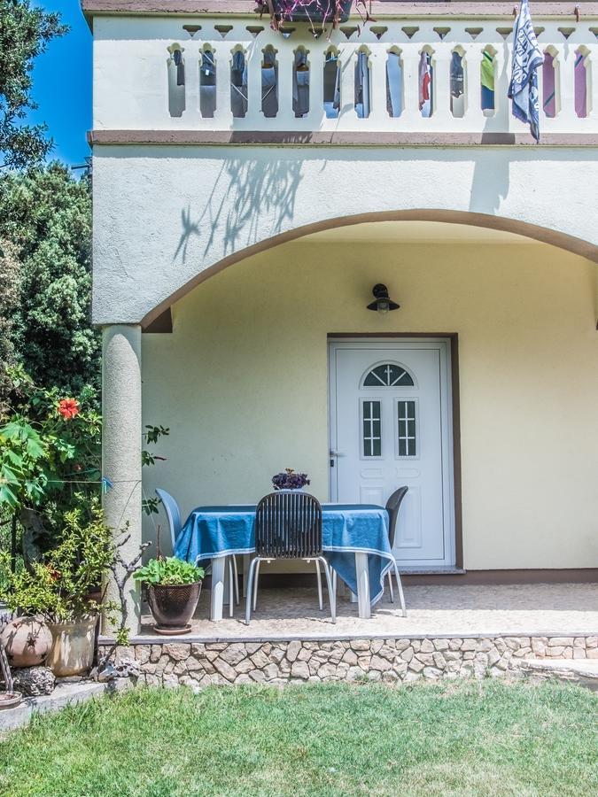 Apartments Yvonne Pakoštane Εξωτερικό φωτογραφία